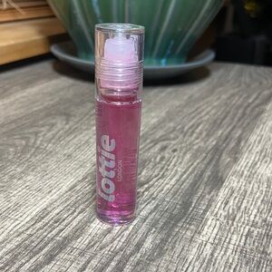 🫟5 for $25🫟 Lottie London Feeling Grape PH Color Changing Lip Oil Rollerball